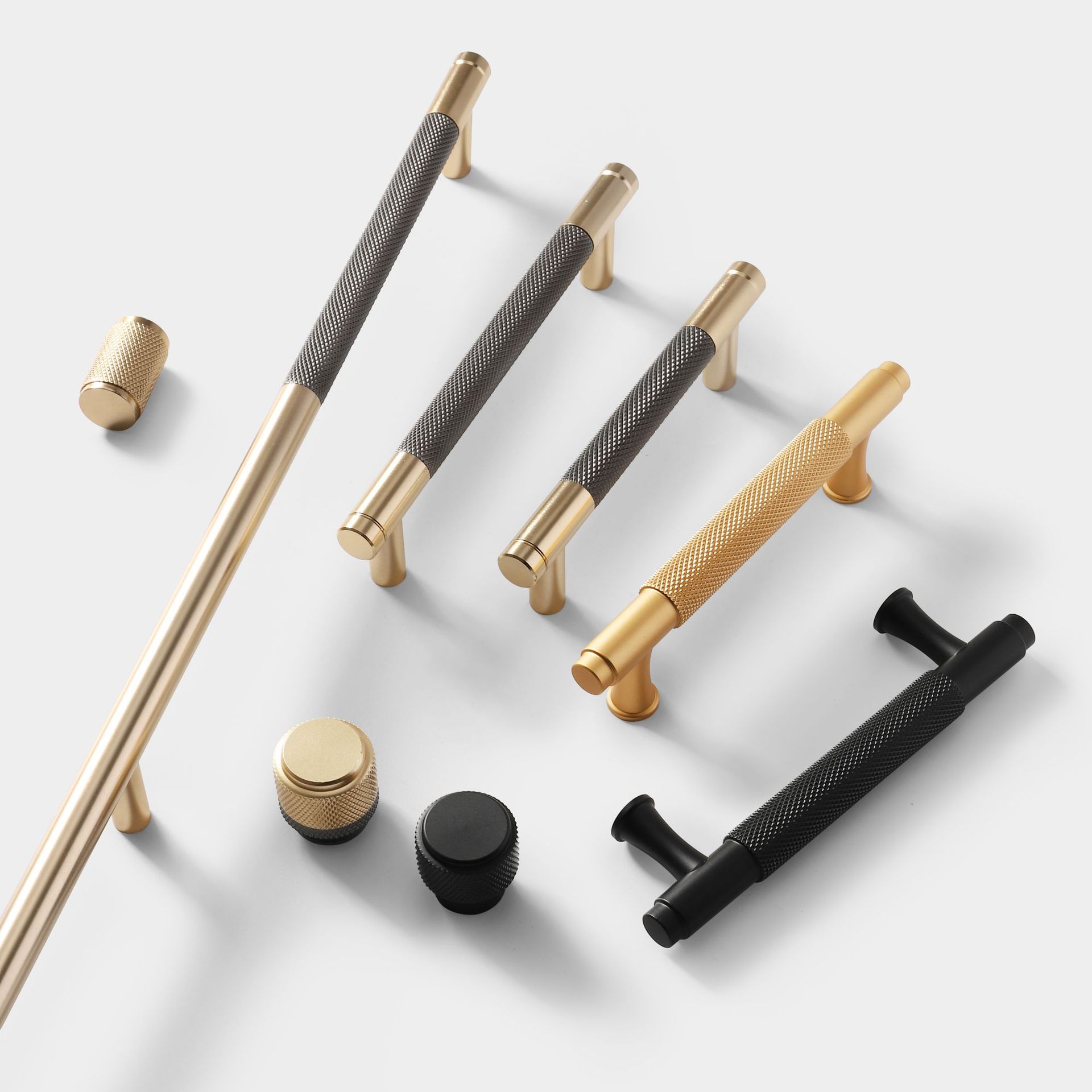 现代简约橱衣柜门卫浴长拉手北欧衣柜家具五金灰色滚花龙纹拉手