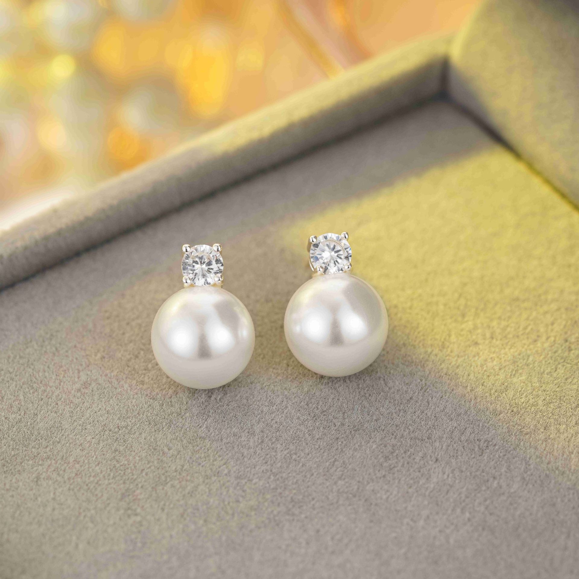 925 Silver Australian White Real Linen Shijia Pearl Stud Earrings Perfect Circle Strong Light Pearl Classic Diana Style Cold Stud Earrings for Women