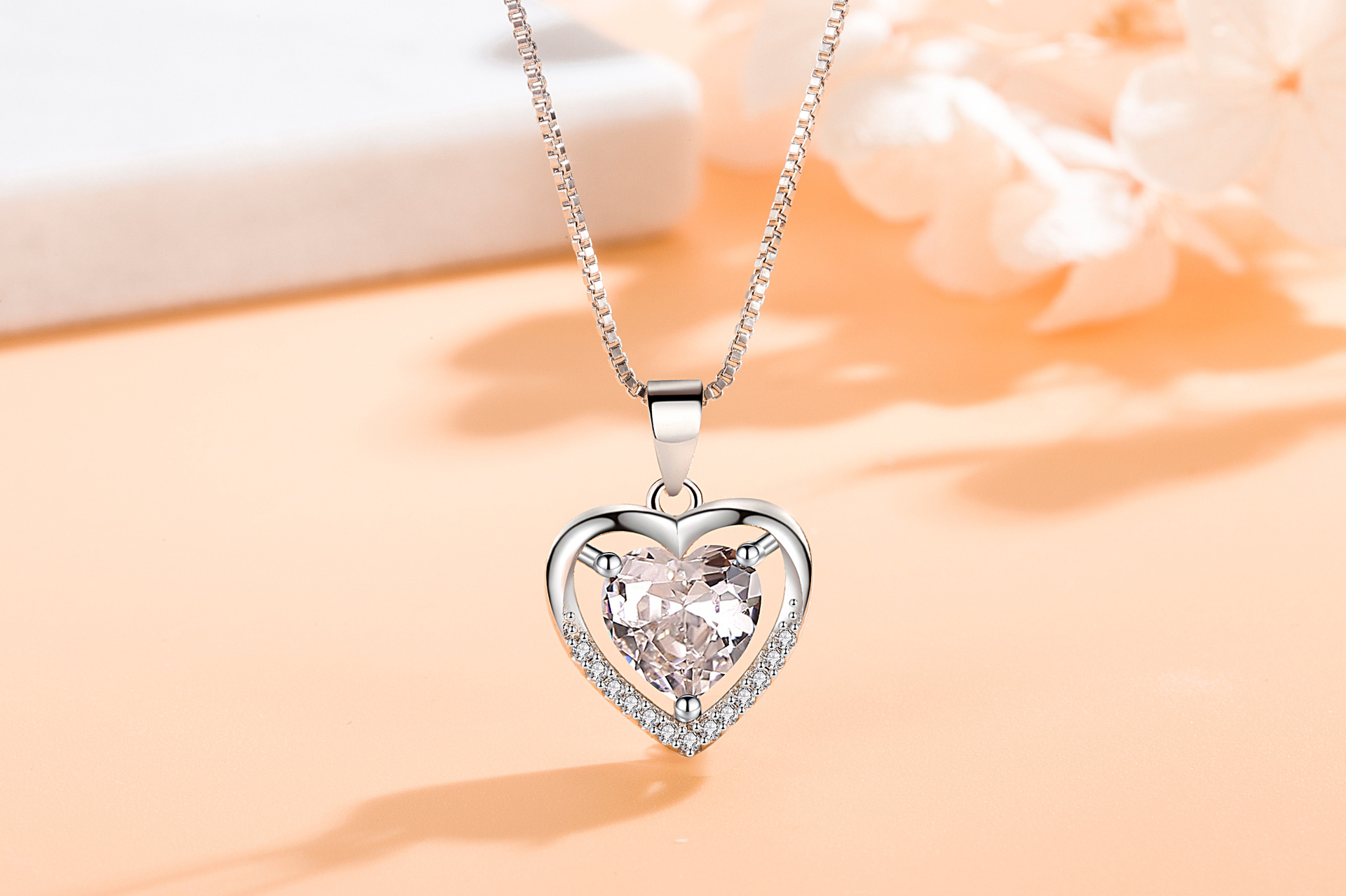 2021新品爱心形吊坠简约气质爱心项链项坠永恒之心吊坠节日送礼物