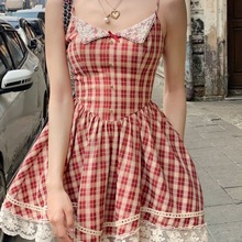 格纹吊带短裙女装裙子夏季2024年新款法式显瘦甜美辣妹小众连衣裙