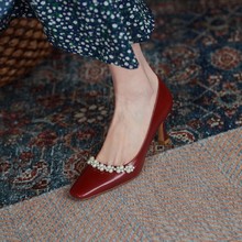 2022新款红色婚鞋珍珠方头法式复古优雅气质高跟鞋女细跟浅口单鞋