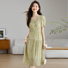 新中式夏季连衣裙2024新款V领收腰显瘦夏季女装裙子