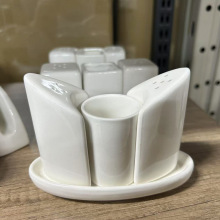 陶瓷餐厅 创意陶瓷调味具胡椒瓶调料罐