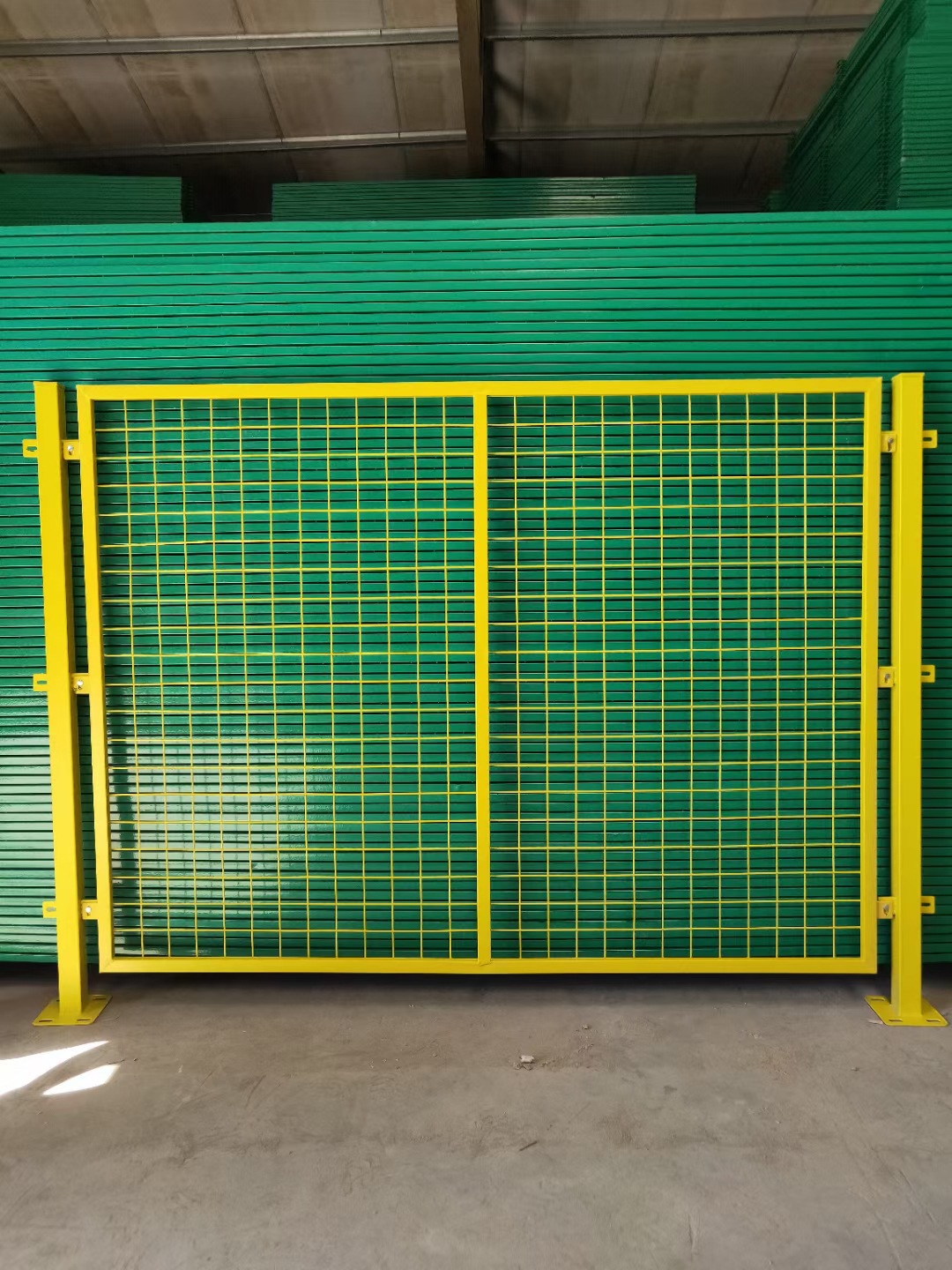 加工定制车间隔离网仓库厂区熔断网铁丝网护栏浸塑车间隔离网
