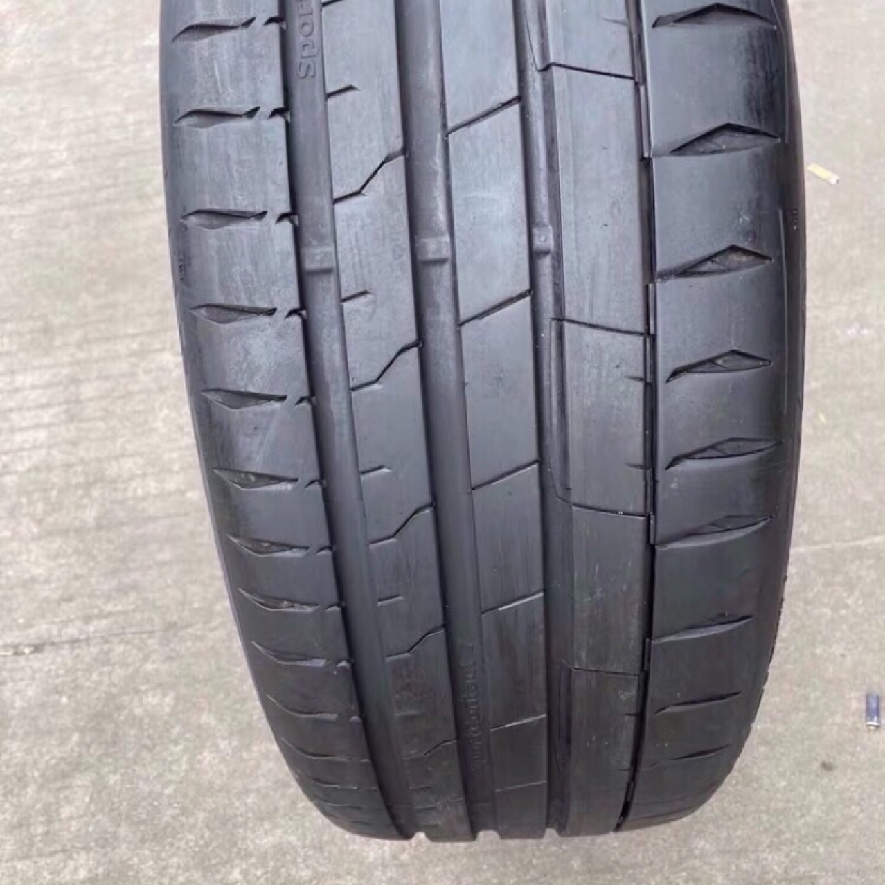 二手邓禄普轮胎235/40r19 92v maxx050 长安uni-v 特斯拉model3