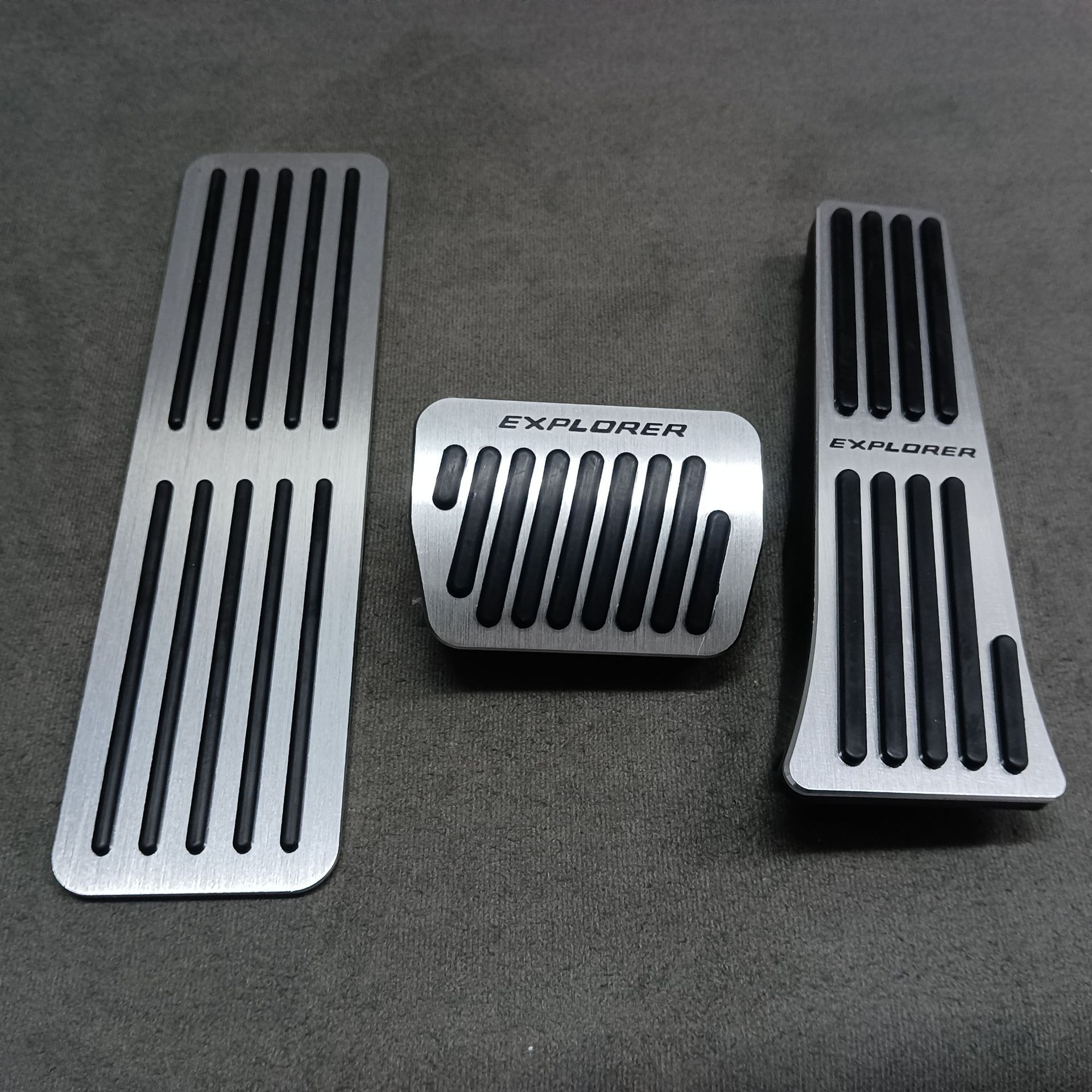 适用于福特探险者油门铝合金改装防滑刹车内饰加装免打孔油门踏板