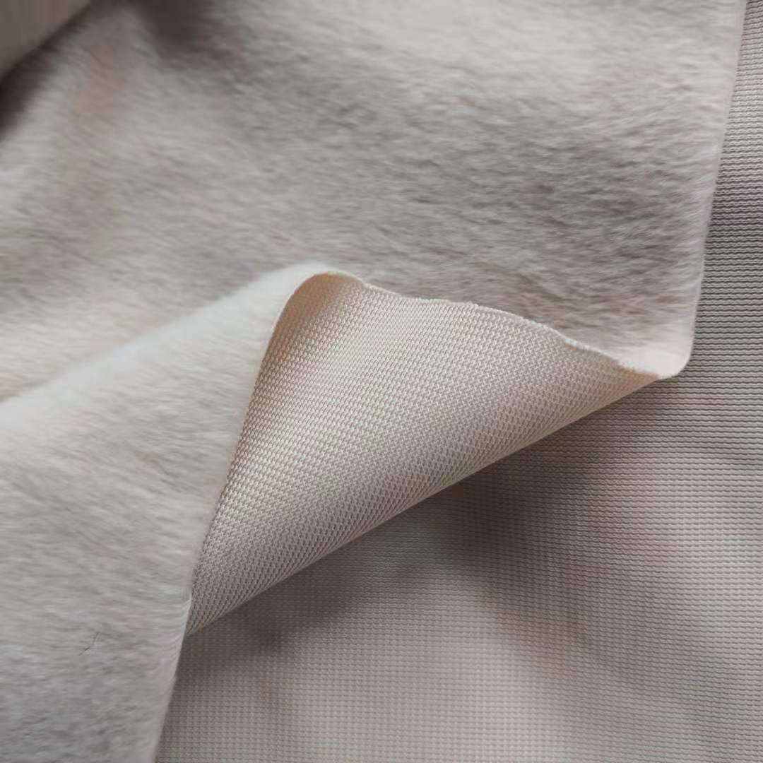 供应剪毛布宠物袋剪毛绒布料玩具毛绒面料网红熊玩具布料宠物服饰