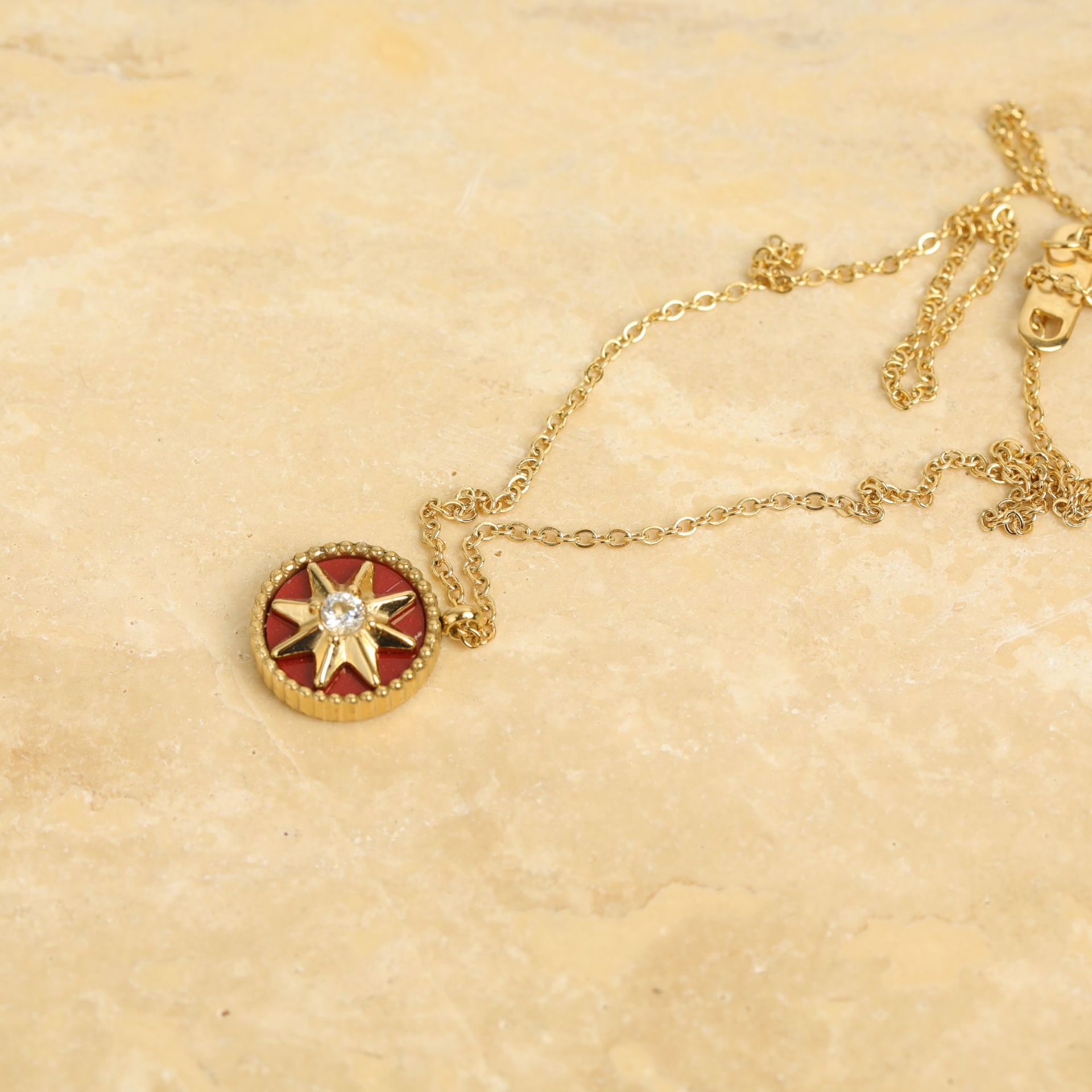欧美ins经典热销立体八芒星项链红色嵌钻圆形星星吊坠钛钢镀金女