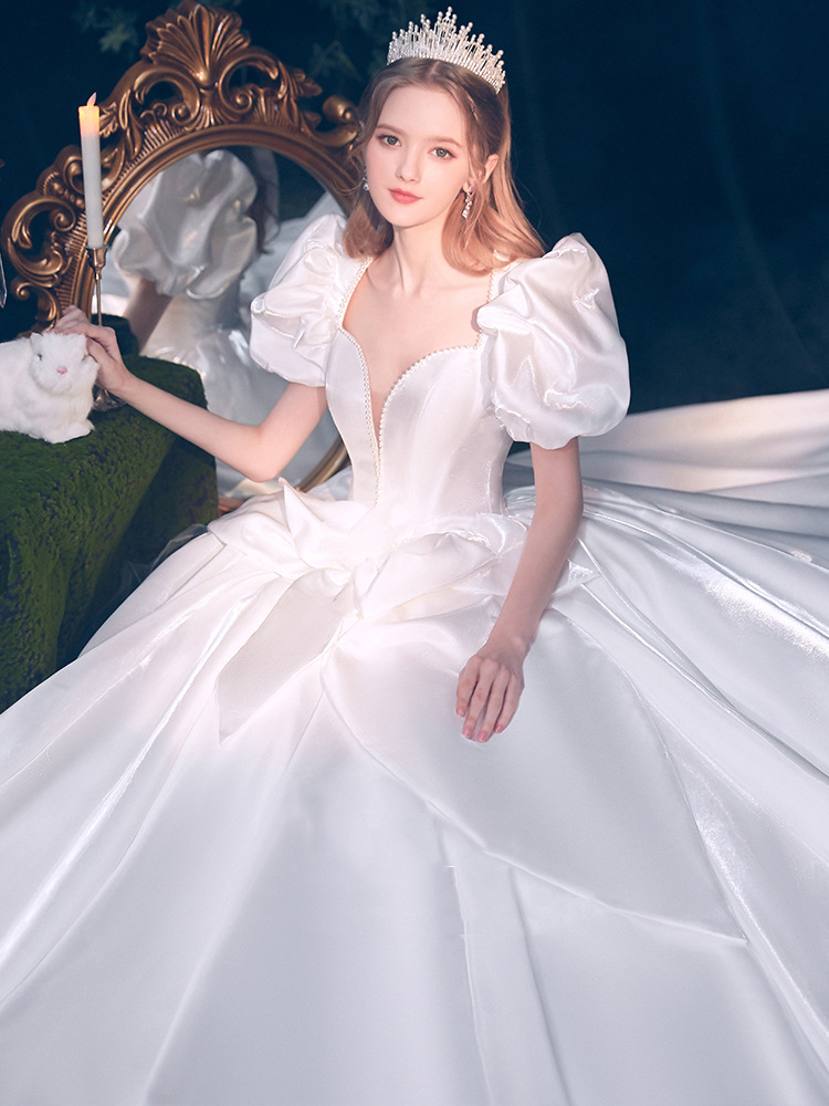 li xiang《晴》缎面主婚纱2022新款新娘结婚拖尾婚纱礼服复古气质