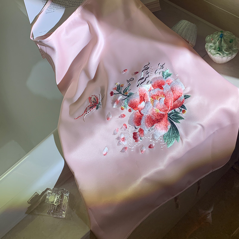 苏绣刺绣成品女成人肚兜复古中国风内衣女士吊带肚兜套装-阿里巴巴