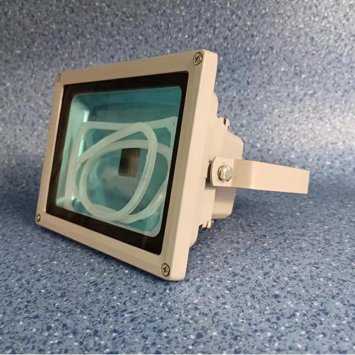 背包老款集成投光灯led监控补光灯外壳道闸补光灯外壳加厚款-阿里巴巴