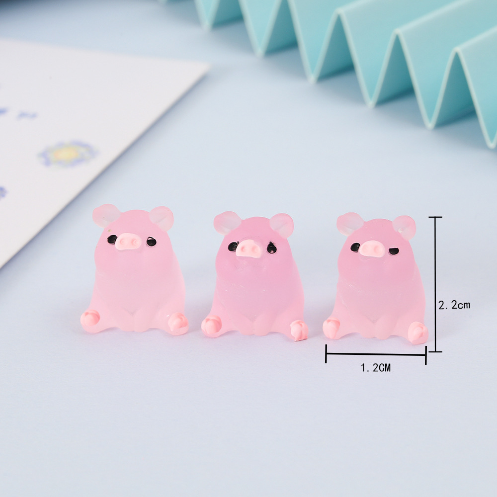 Cartoon Luminous Three-Dimensional Pig DIY Ornament Accessories Resin Creative Simple Pig Hairpin Material Wholesale Cute Pig