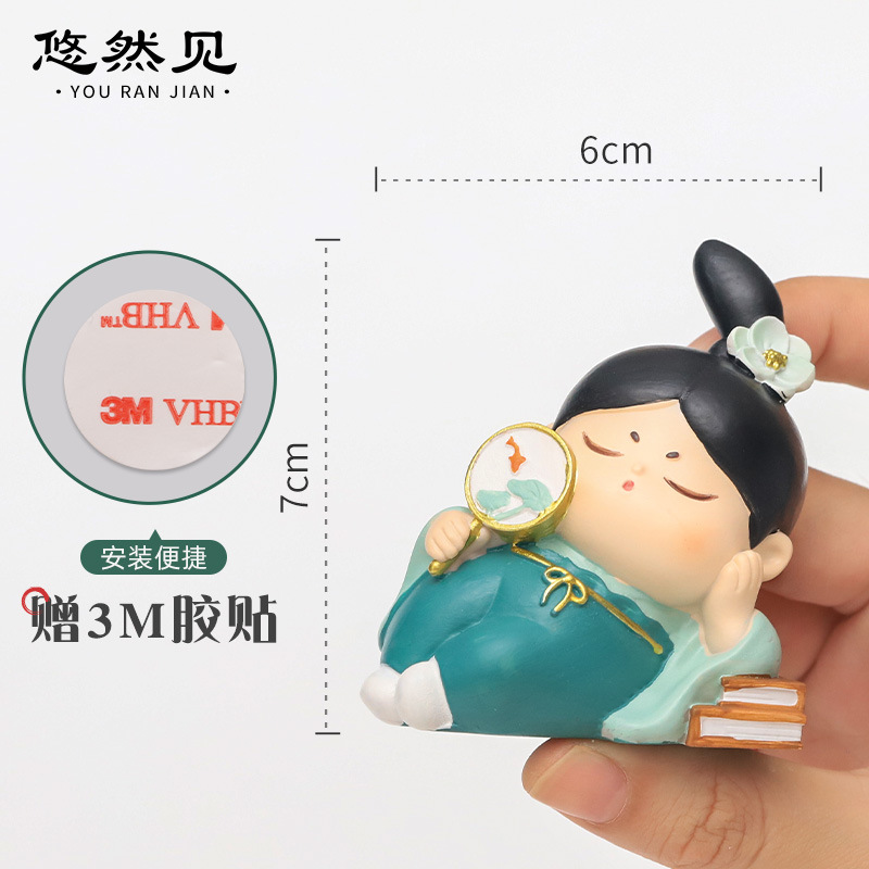 Chinese Creative Small Gift Antique Cute Girl Home Desktop Car Cake Decoration Resin Car Decoration