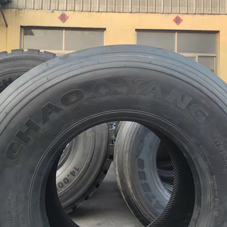 朝阳425/65r22.5轮胎 油罐车半挂拖车井下修井机宽基工程机械轮胎