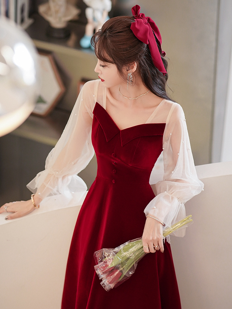 结婚红色长袖礼服图片