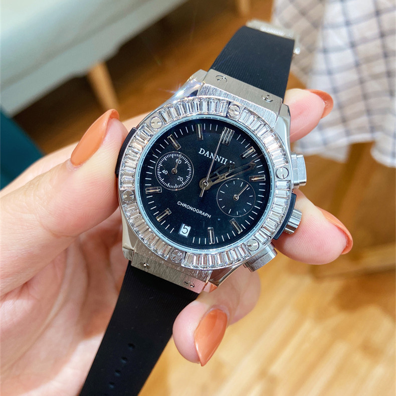 手表女潮运动时尚个性镶钻石英表大表盘女表宇舶高档手表男直播货