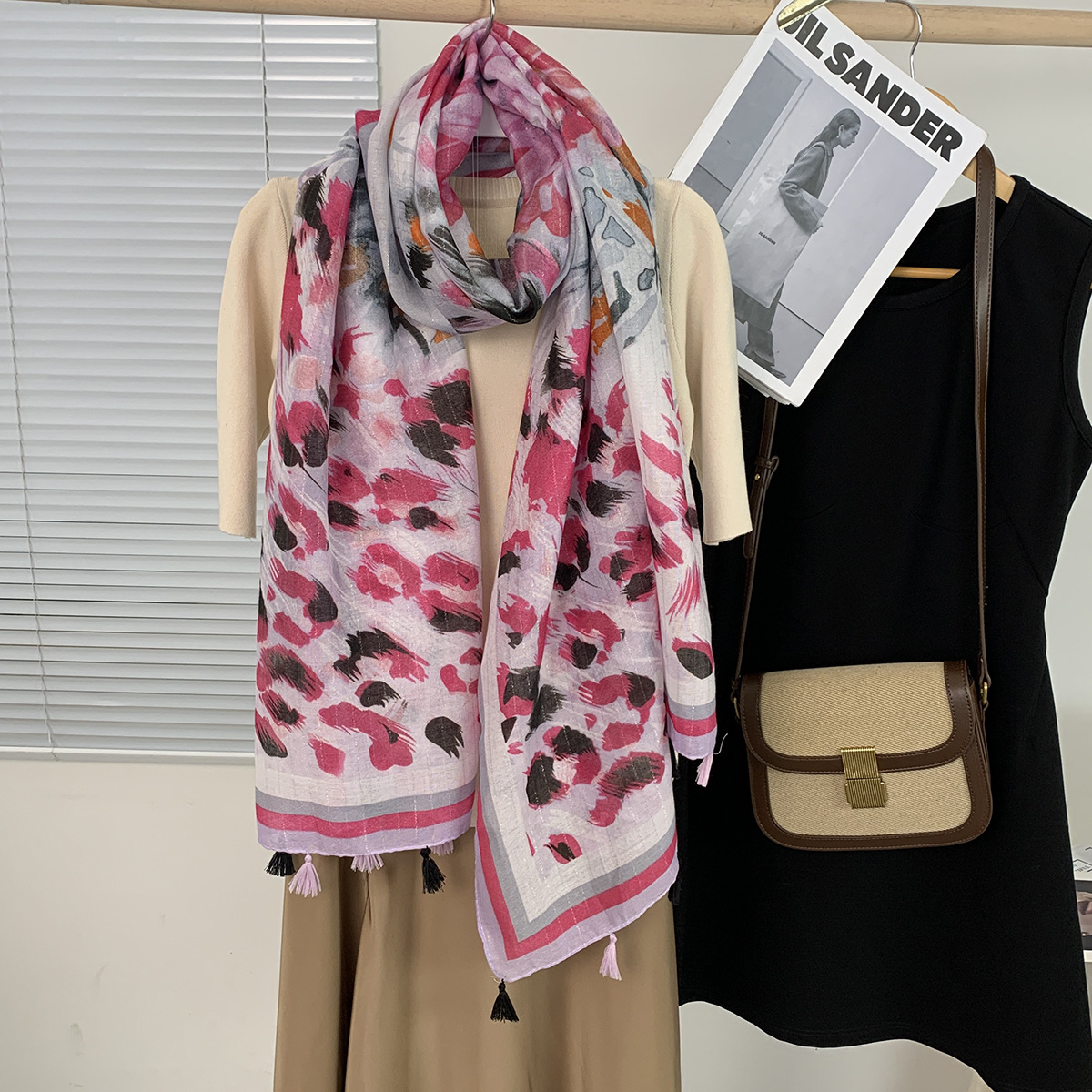 彩色丝巾女春夏季海边防晒沙滩披肩外搭纱巾薄款旅游度假护颈围巾