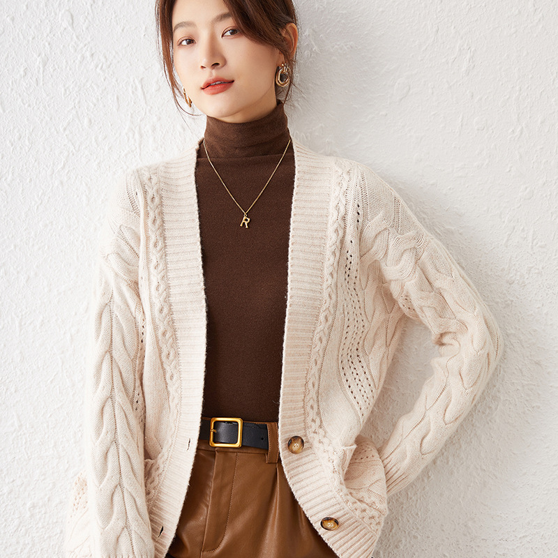 新款羊毛开衫女绞花v领毛衣早秋加厚宽松休闲针织衫慵懒外搭