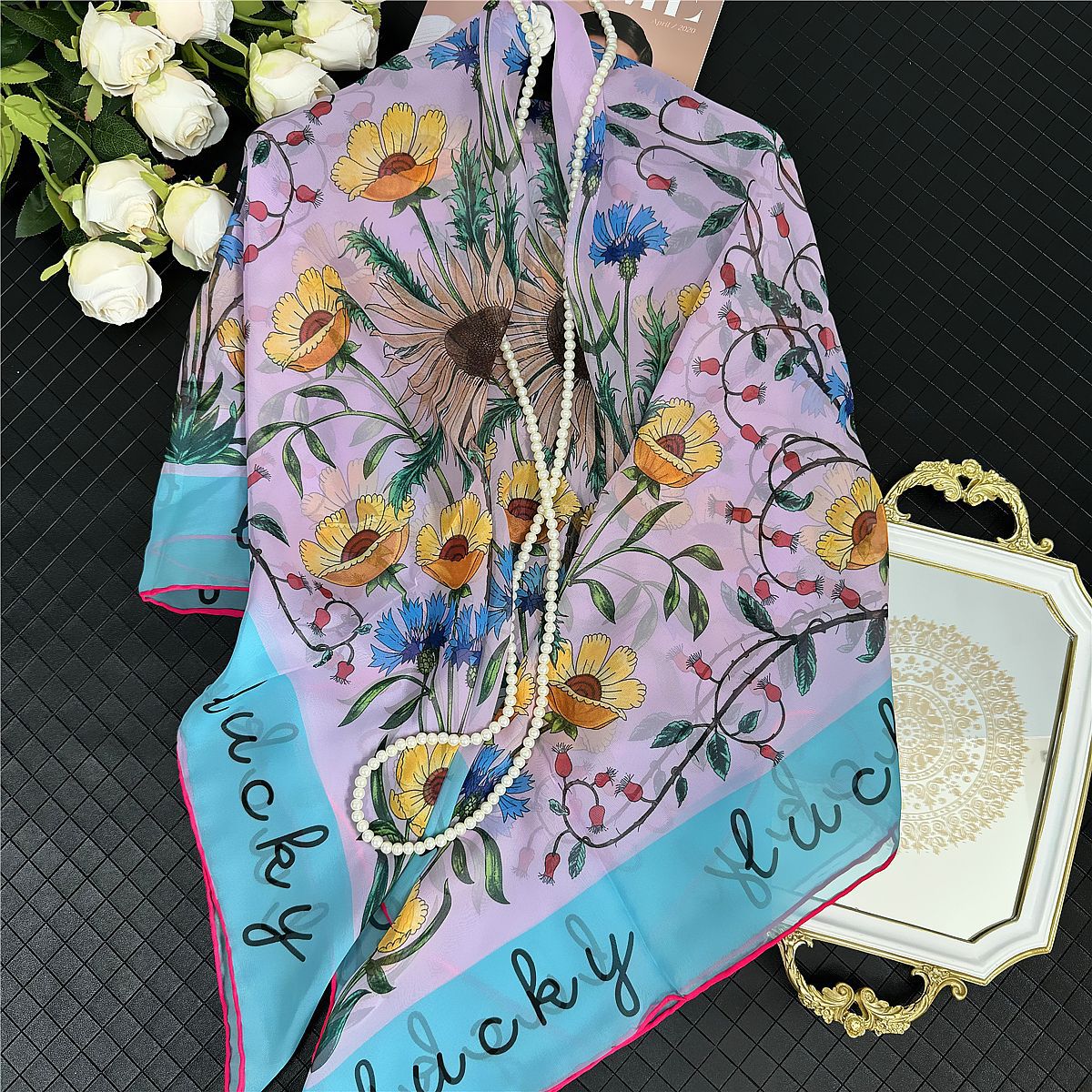 高端丝巾女2024新款百搭披肩夏季薄款围巾绸缎纱巾夏天防晒护颈巾