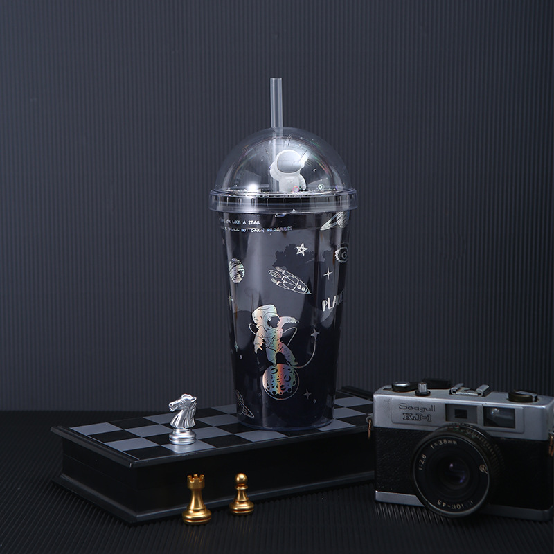 Creative Outer Space Astronauts Plastic Cup New Cartoon Doll Ice Crushing Cup with Straw Double Layer Plastic Gift Cup Wholesale