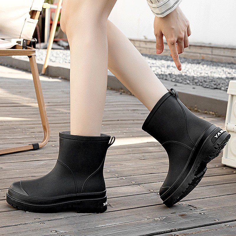 跨境日韩版女士时尚中筒雨鞋潮流露营防水鞋户外防滑胶鞋通勤雨靴