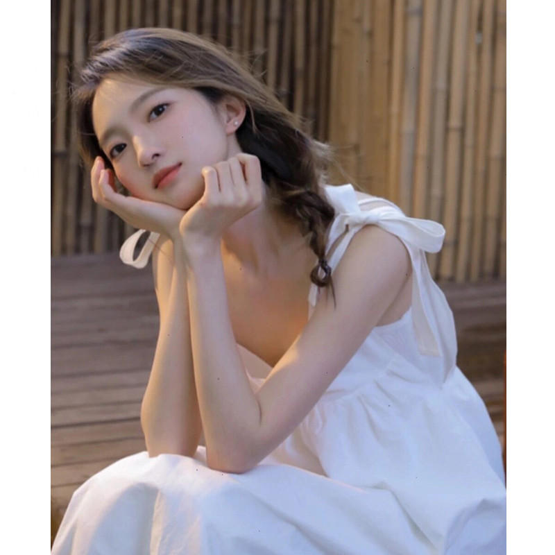 杨凯雯同款白色吊带连衣裙夏法式小众无袖方领仙女可爱风a字裙子