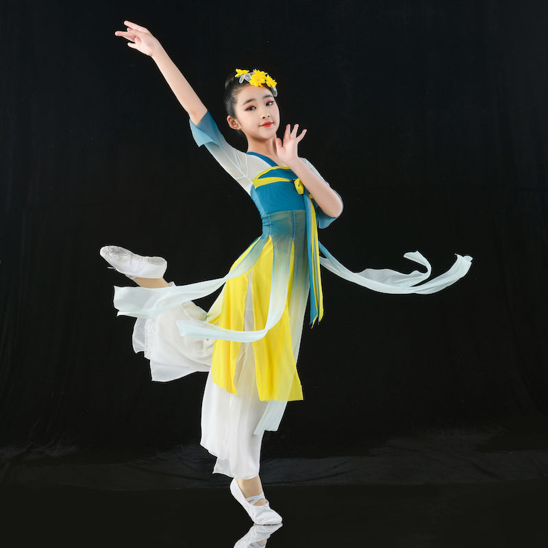 儿童古典舞演出服飘逸中国风舞蹈服装女童古风汉服表演扇子舞纱衣