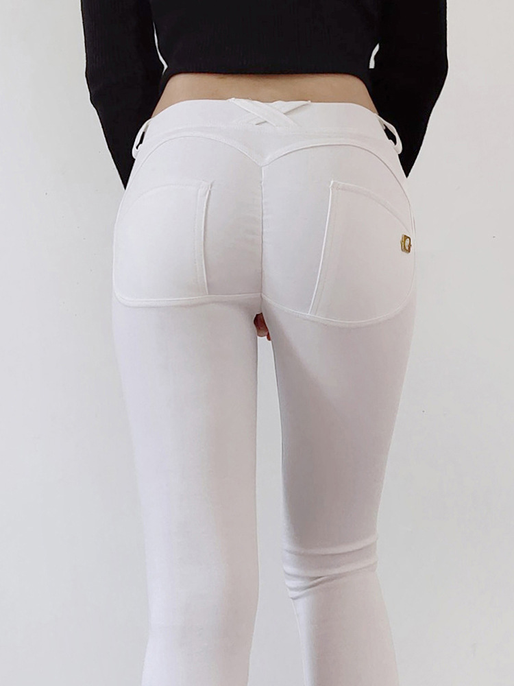 新款秋冬季显瘦蜜桃臀牛仔裤女加绒提臀高弹力低腰白色蜜桃紧身裤