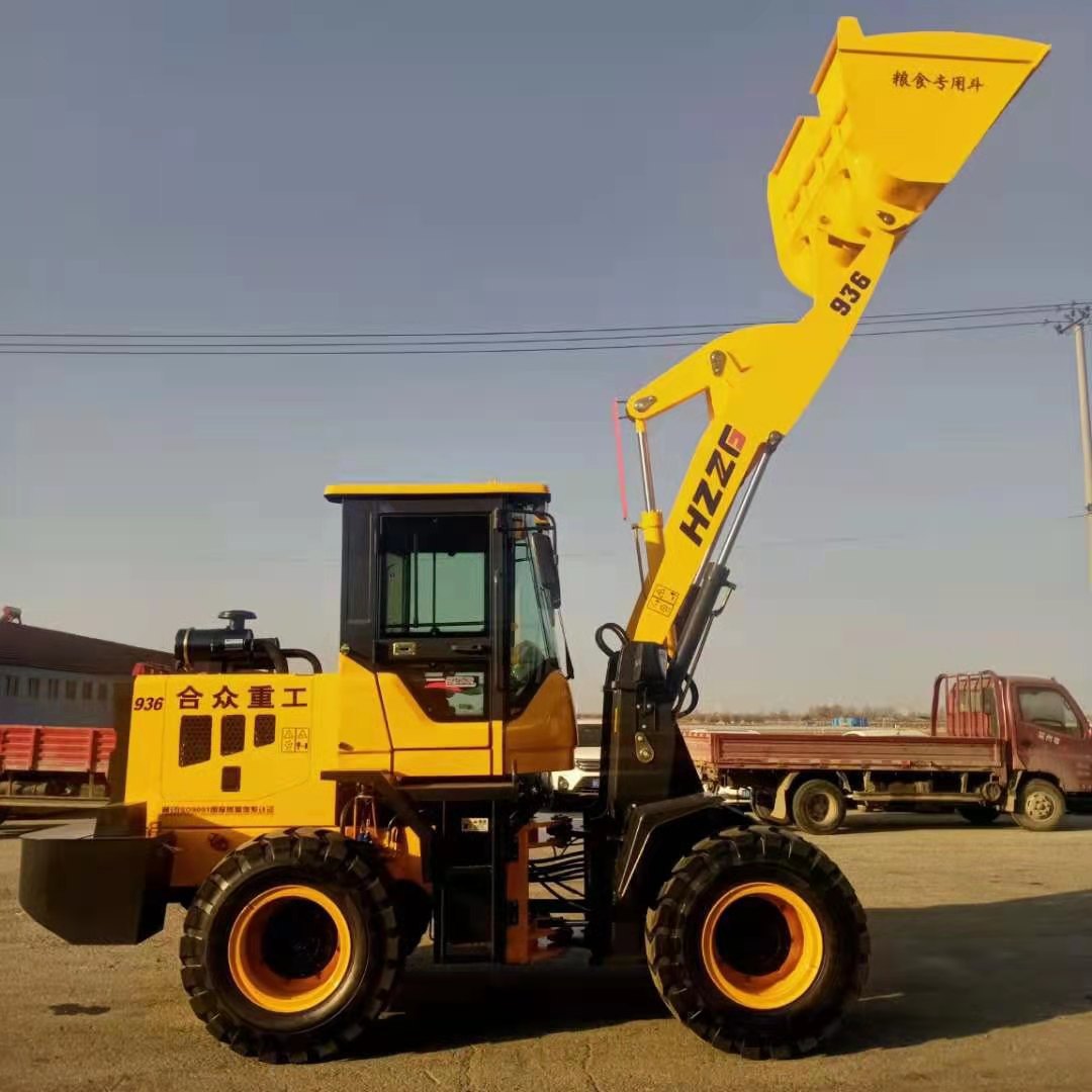 小型四驱液压装载机养殖场抓草机30型柴油铲车建筑工地推土铲车