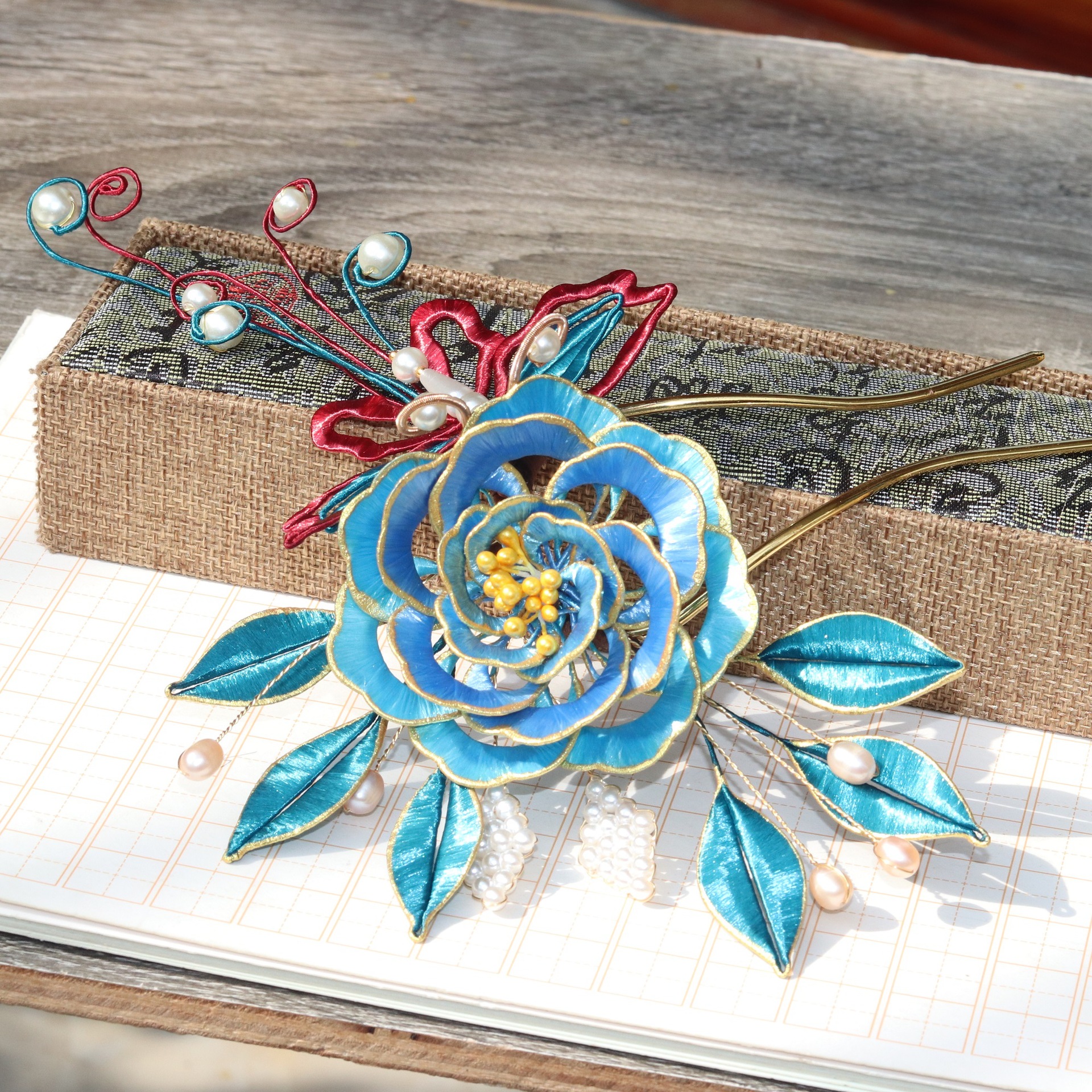 描金边牡丹花缠花明制汉服头饰发冠旗袍发饰成品蝴蝶凤尾蝶发钗