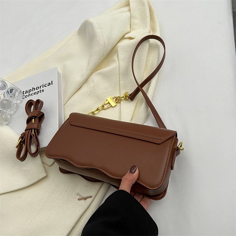 Niche French Style Winter Small Square Bag for Women 2022 New Fashionable Stylish Wide Shoulder Strap Korean Style Retro Shoulder Crossbody