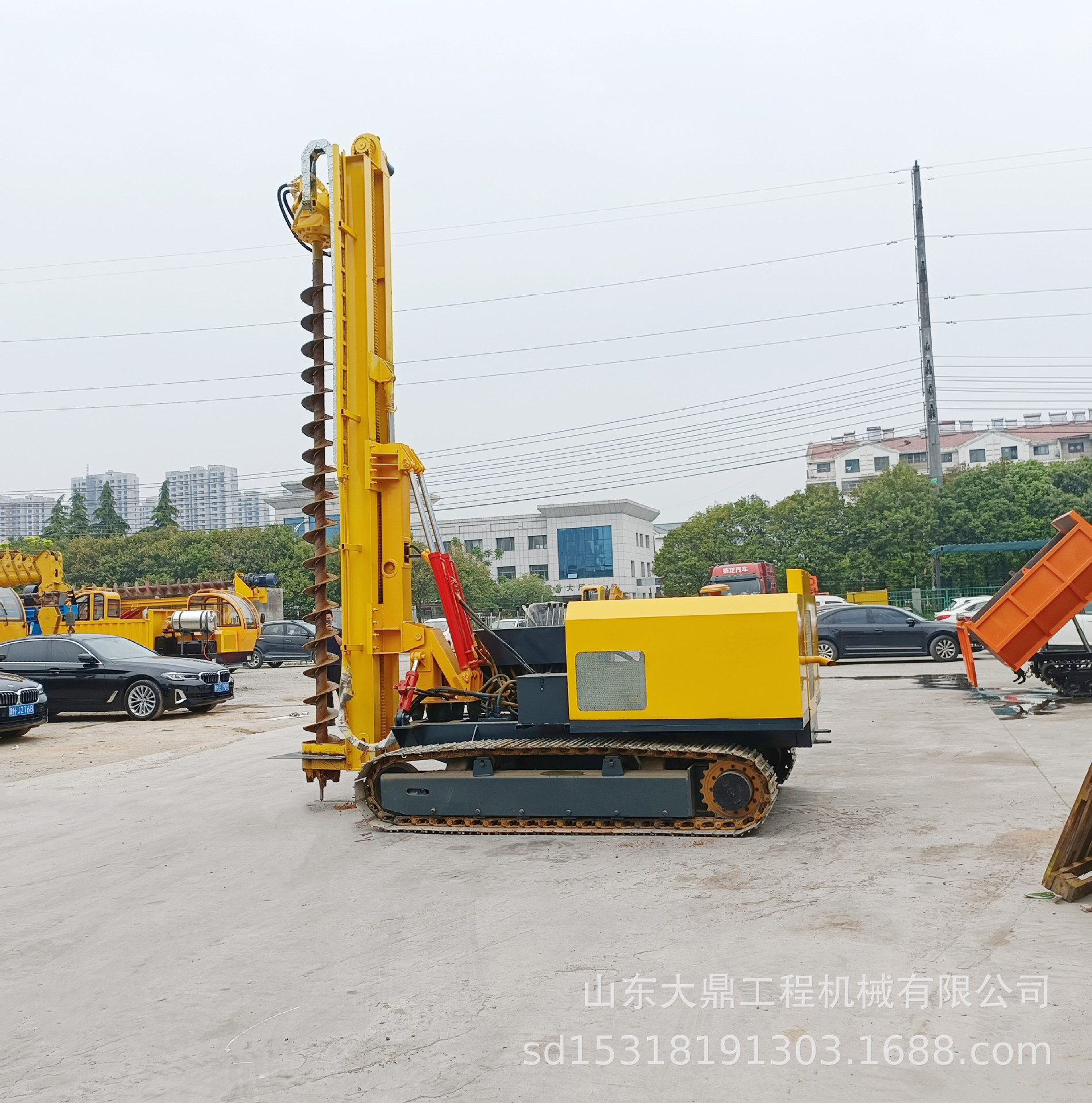 履带式光伏引孔机 螺旋地桩打桩机 太阳能发电站建设打孔机