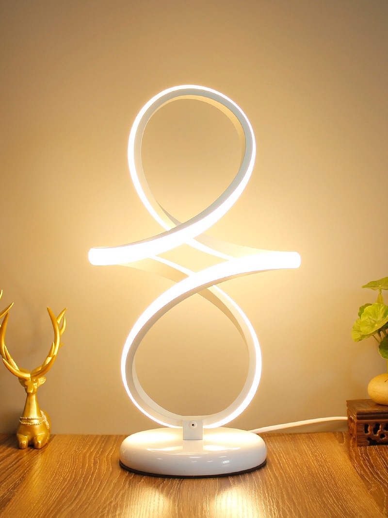 Postmodern Luxurious Unique Table Lamp