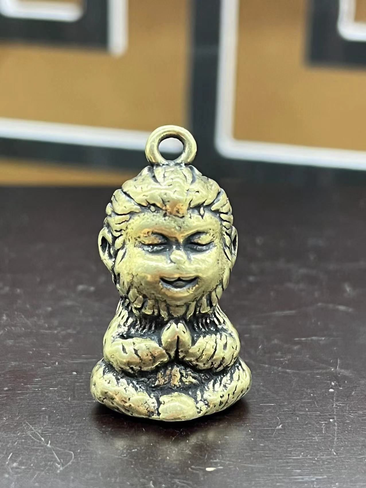 Retro Pure Copper Monkey Holding Ingot Key Pendants Zodiac Monkey Creative Craft Gift