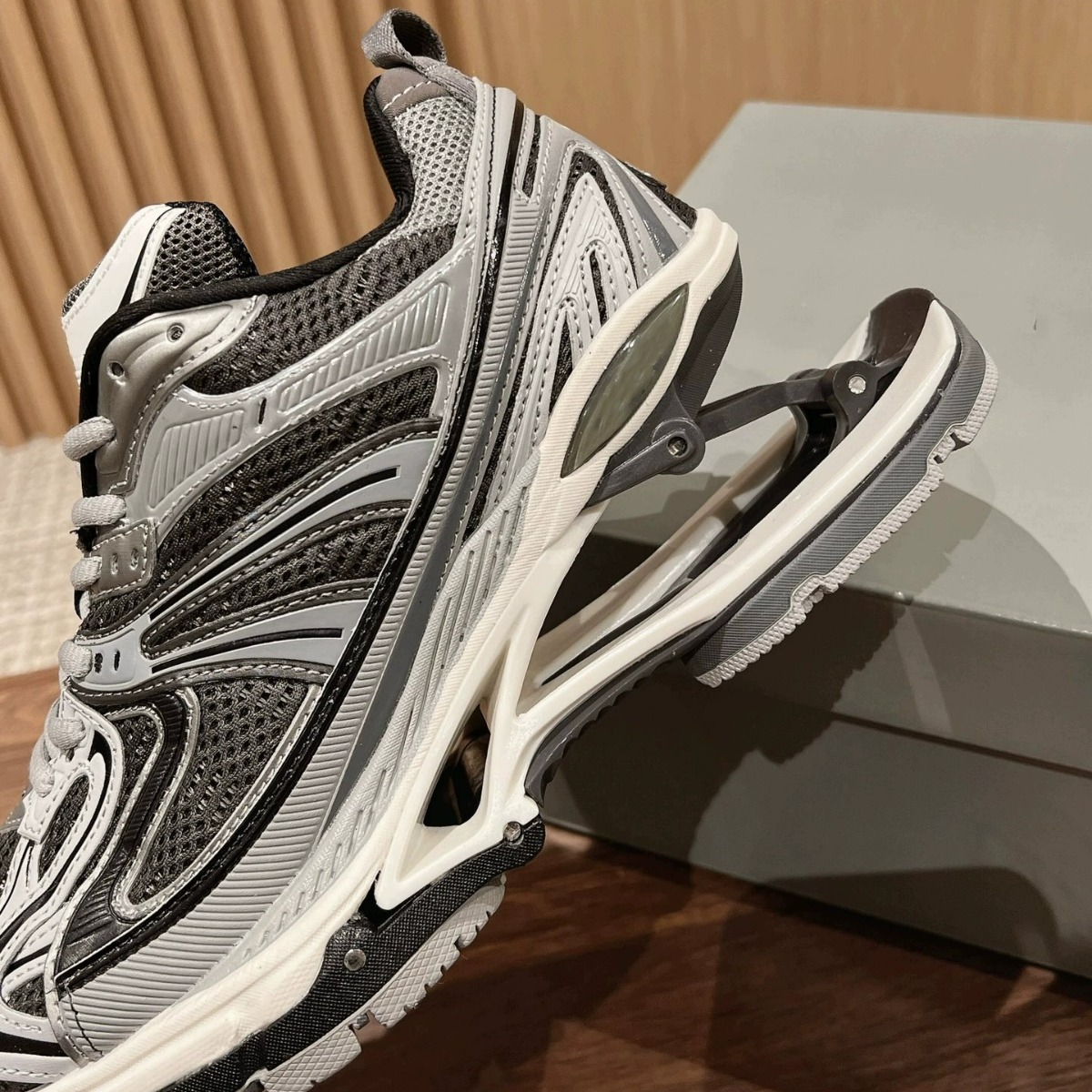 弹簧鞋厚底增高悬浮鞋ins老爹鞋百搭女鞋情侣款运动鞋-阿里巴巴