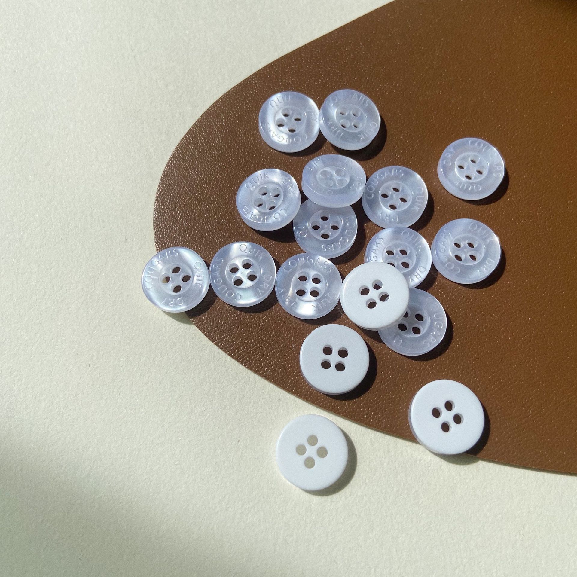 厂家批发衬衫西装扣连衣裙纽扣polo衫t恤衫领扣袖扣清爽白色扣子