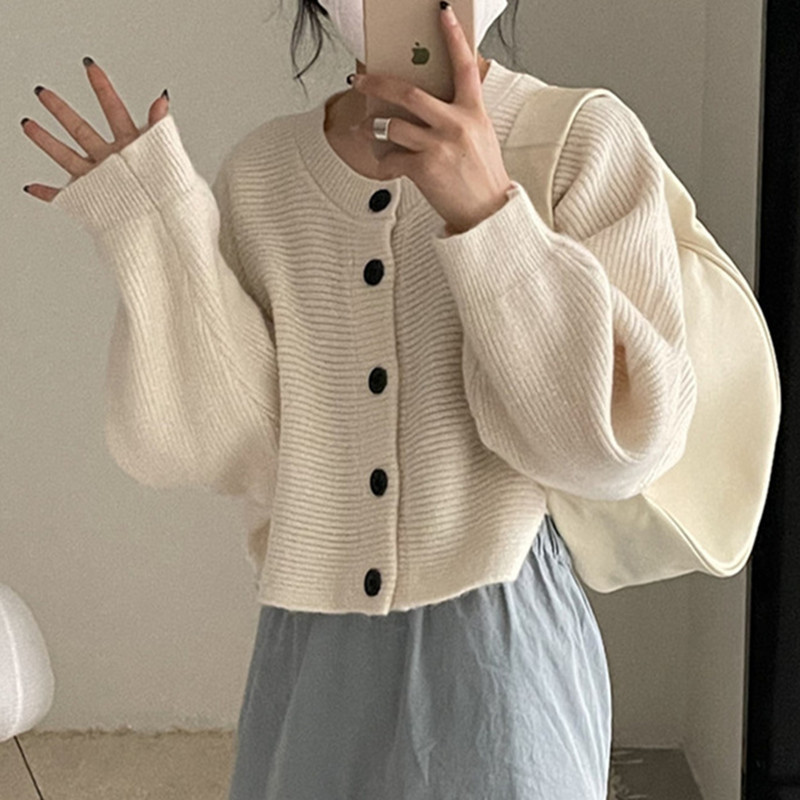 高级感短款针织开衫毛衣女春秋圆领宽松慵懒风蝙蝠袖外套时尚女装