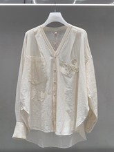 14803初春季女装气质独特V领单排扣小衫别致漂亮白色衬衫上衣夏