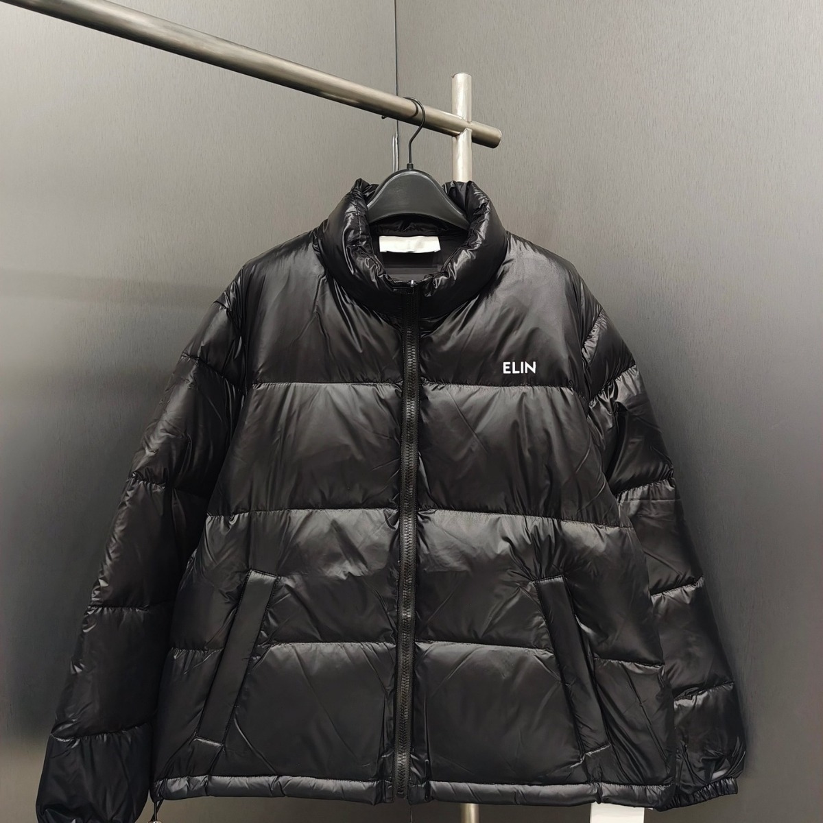 高版本 c家24fw新款潮流宽松版型休闲保暖印花轻质锦纶羽绒服外套