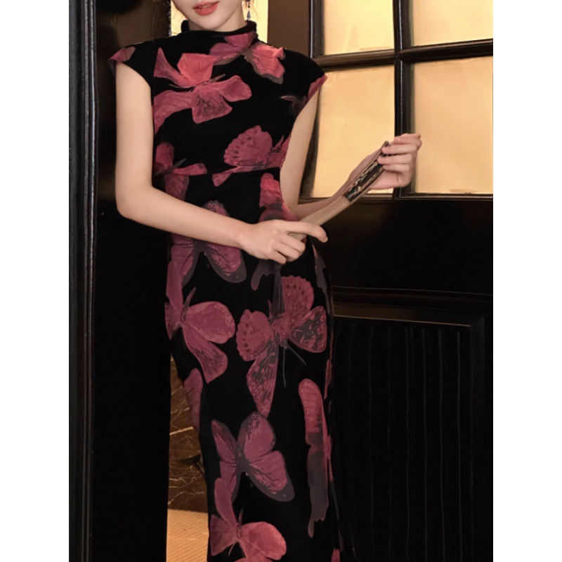 现货 复古烂花绒旗袍改良新中式连衣裙鱼尾裙2024春上新裙子-阿里巴巴