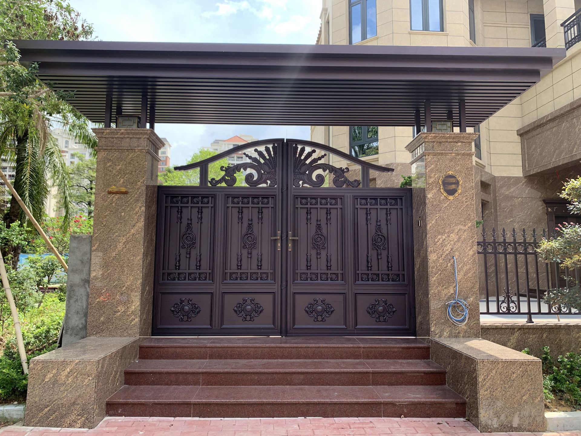 东莞铝艺大门厂家 庭院小门别墅区大门电动平开大门双开子母门