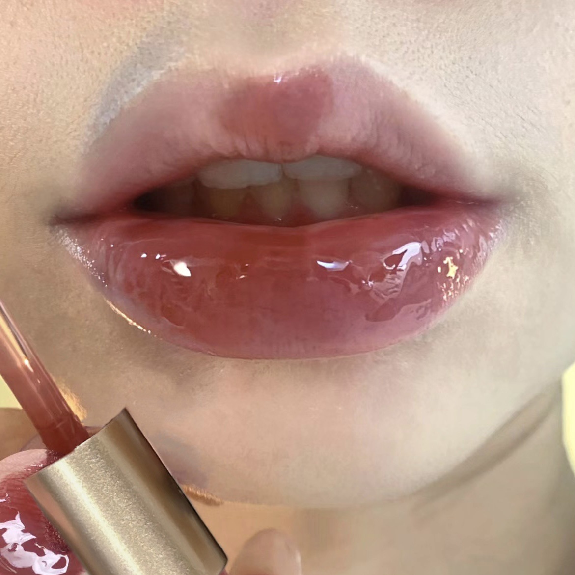 Bentayga Small Mood Water Light Lip Lacquer Mirror Nourishing Lipstick White Natural Nude Makeup Female Cross-Border Wholesale