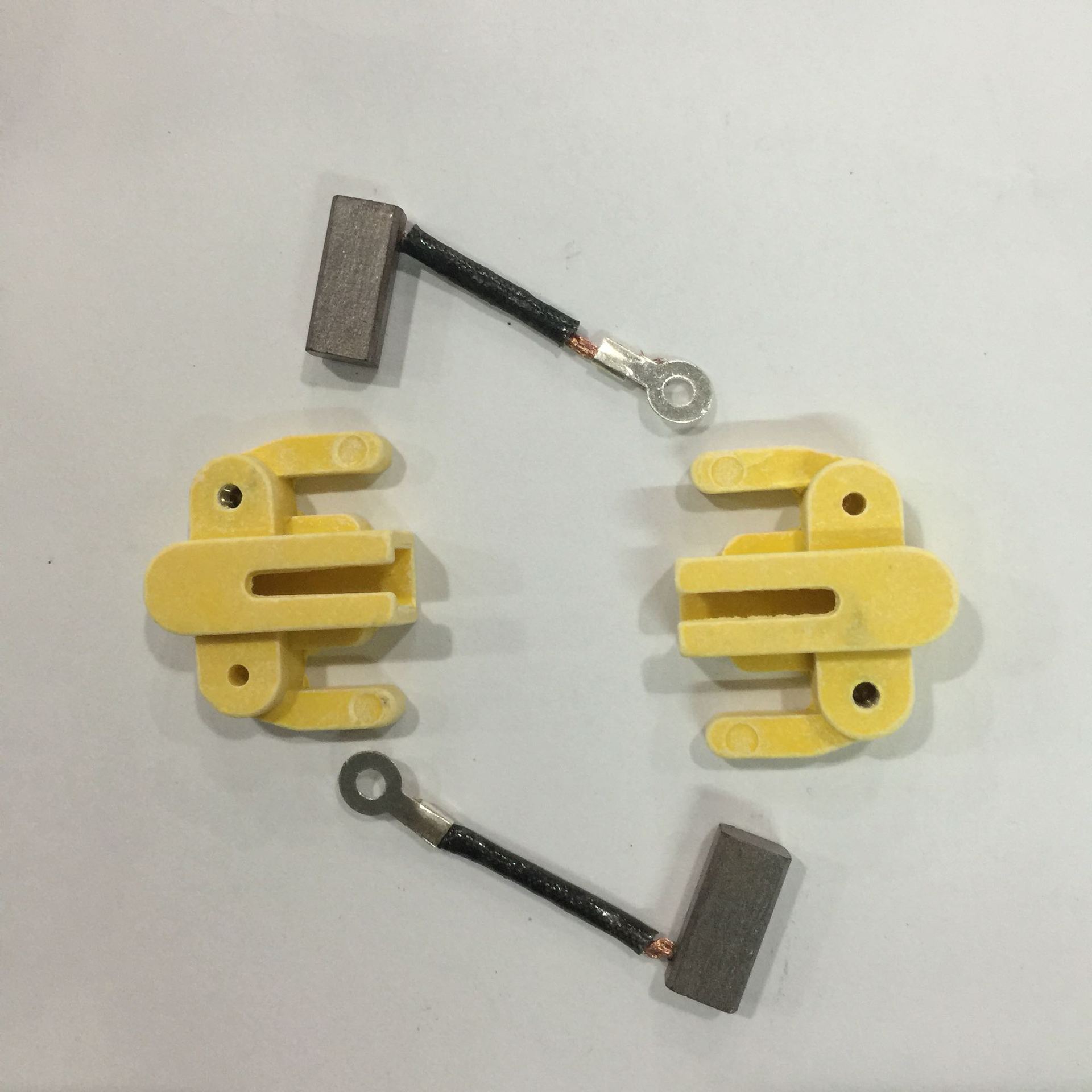 直流潜水泵电机碳刷总成 12v24v48v60v 刷架带弹簧潜水泵配件6*8