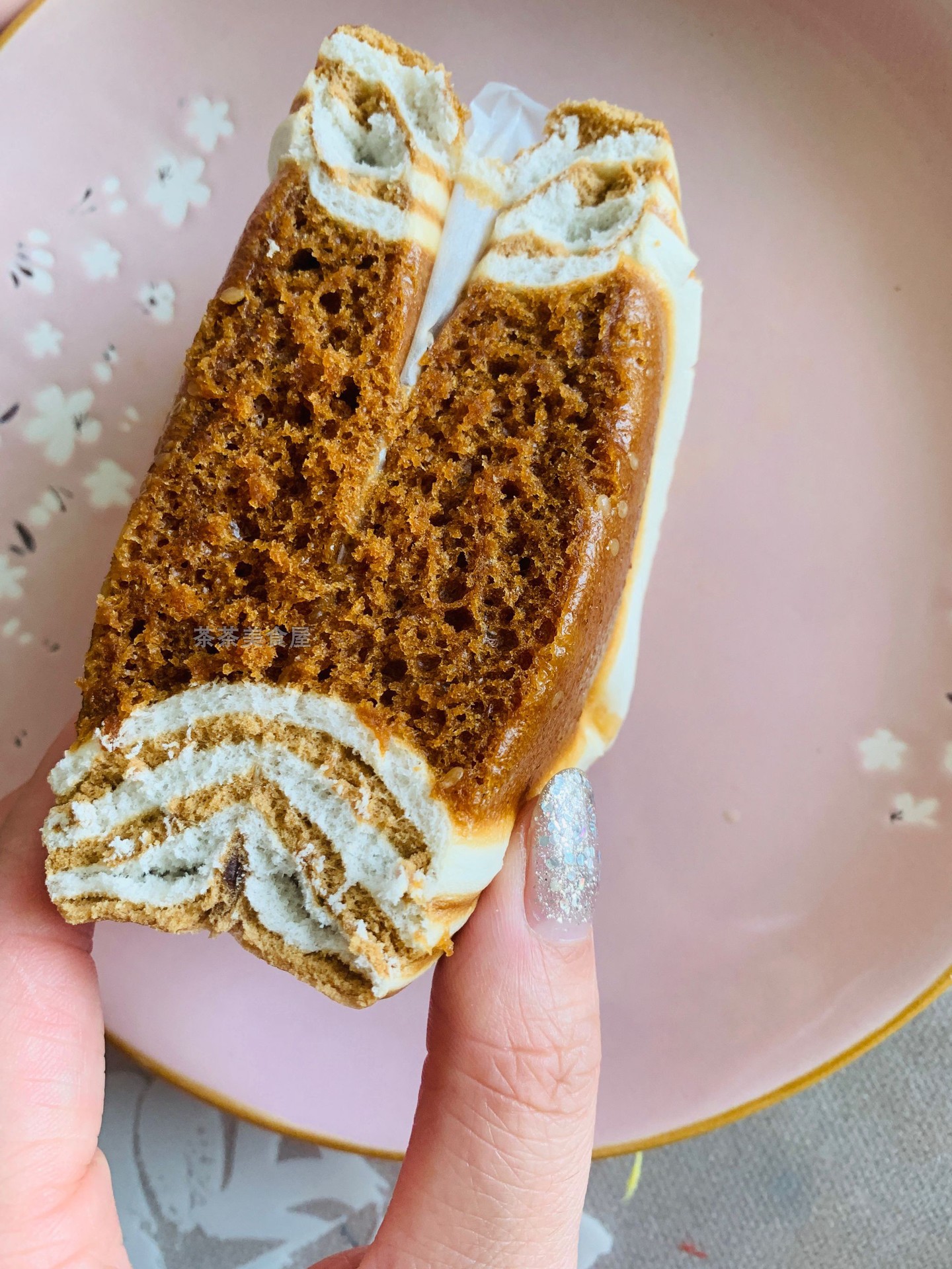 乐肴居双色红糖发糕馒头古早味速冻营养早餐320克4粒装 四份包邮