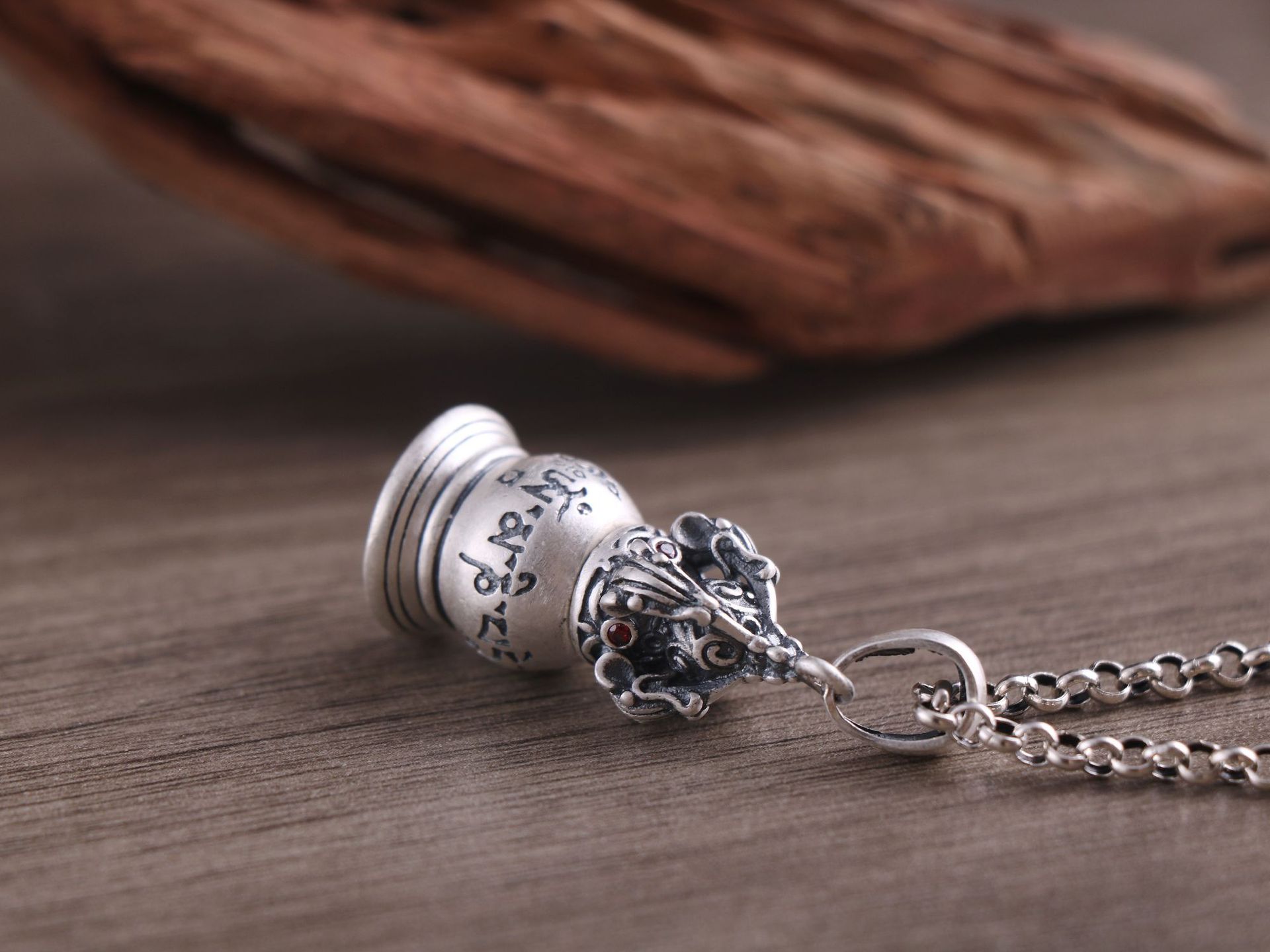 佛教银饰品批发嘎乌盒楞严咒全文吊坠六字真言大明咒拧盖藏式饰品