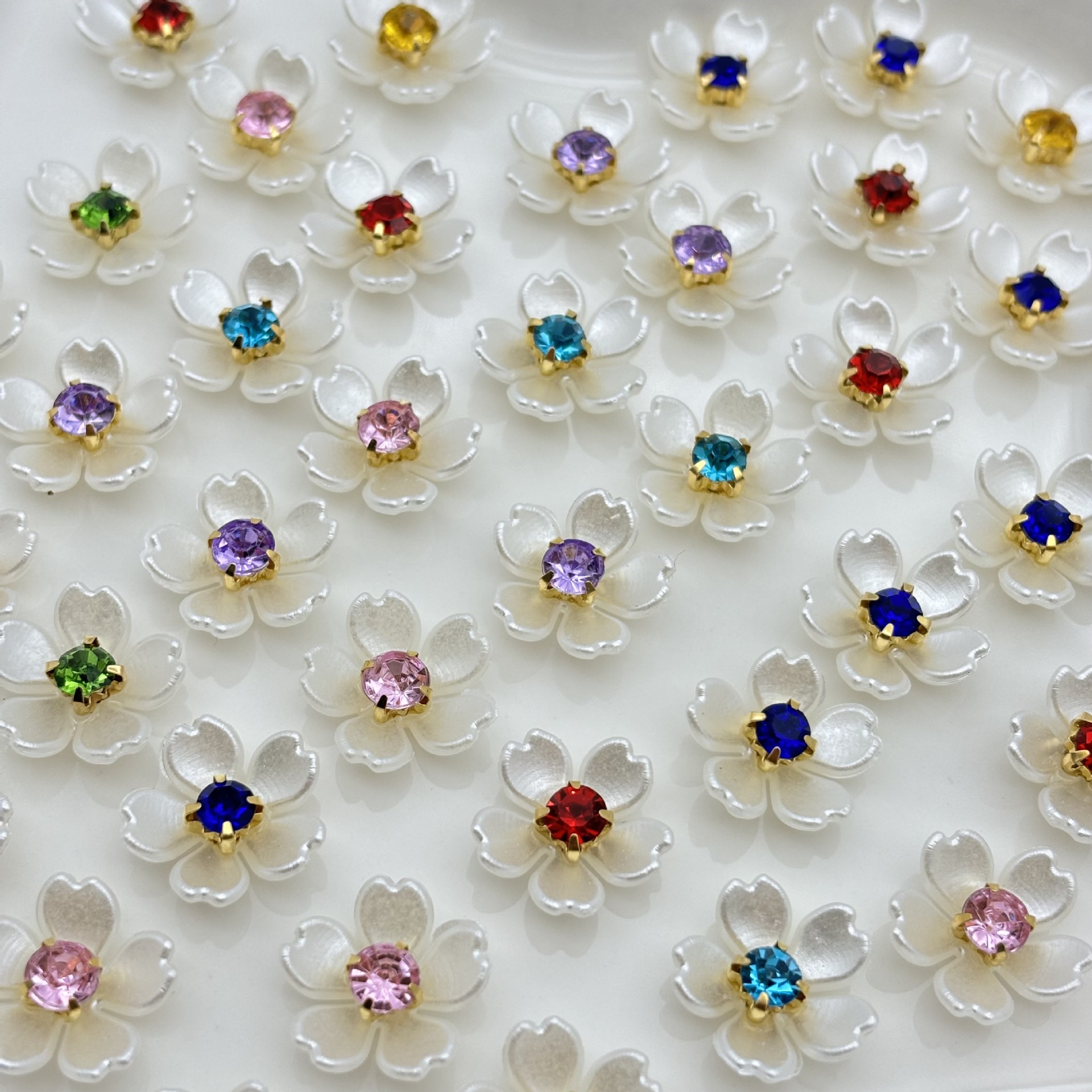 ABS仿贝五瓣花古风diy手工材料发夹配件单爪小花带钻珍珠塑料服饰