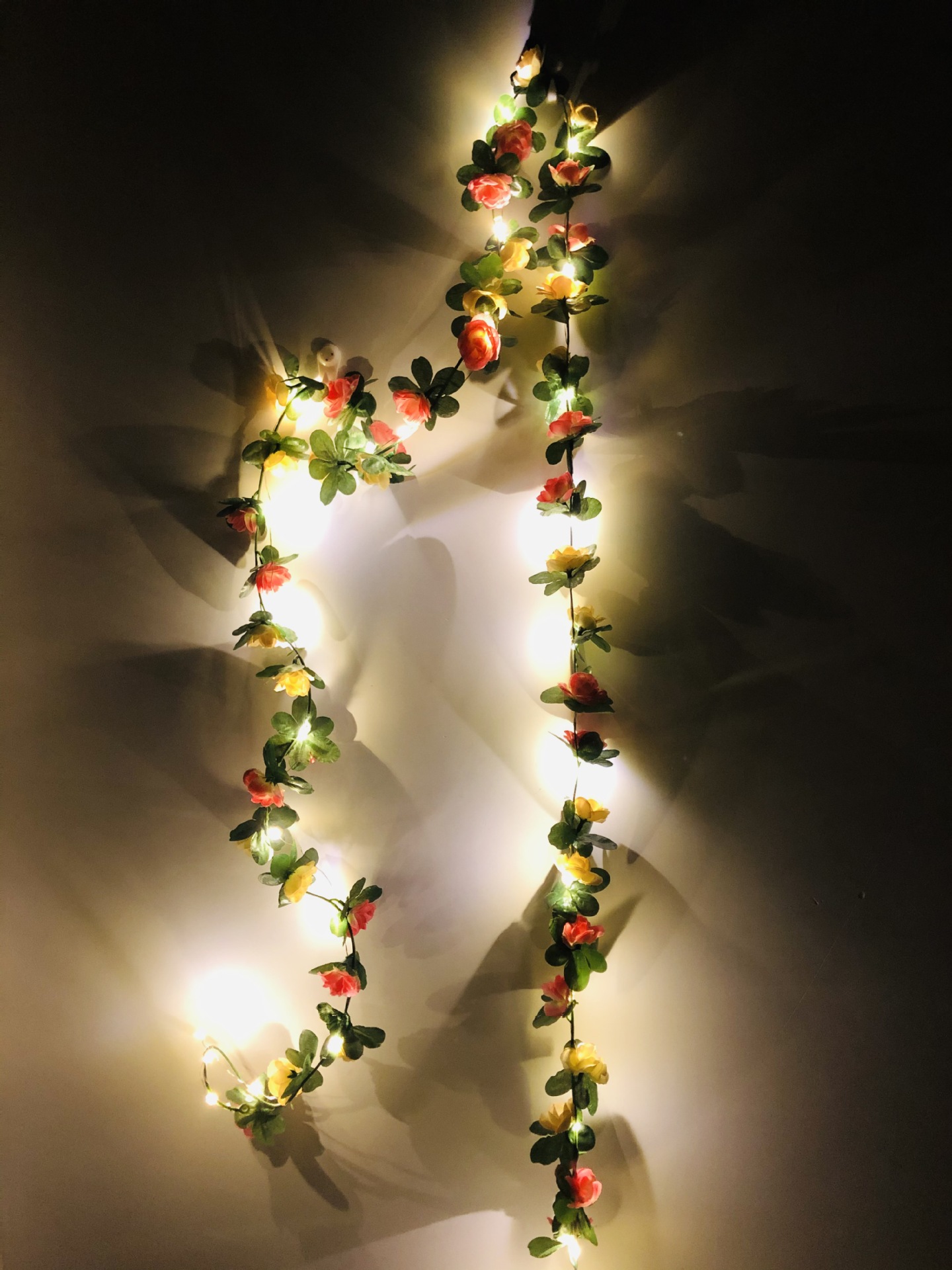 跨境30led铜丝灯新款玫瑰花藤条灯串圣诞婚礼派对橱窗庭院装饰灯