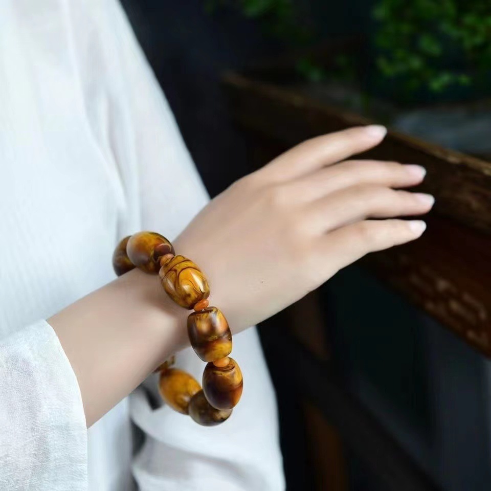 厂家直供龙涎香仿海抹香鲸灰琥珀鼓珠手串单圈男士生日礼物