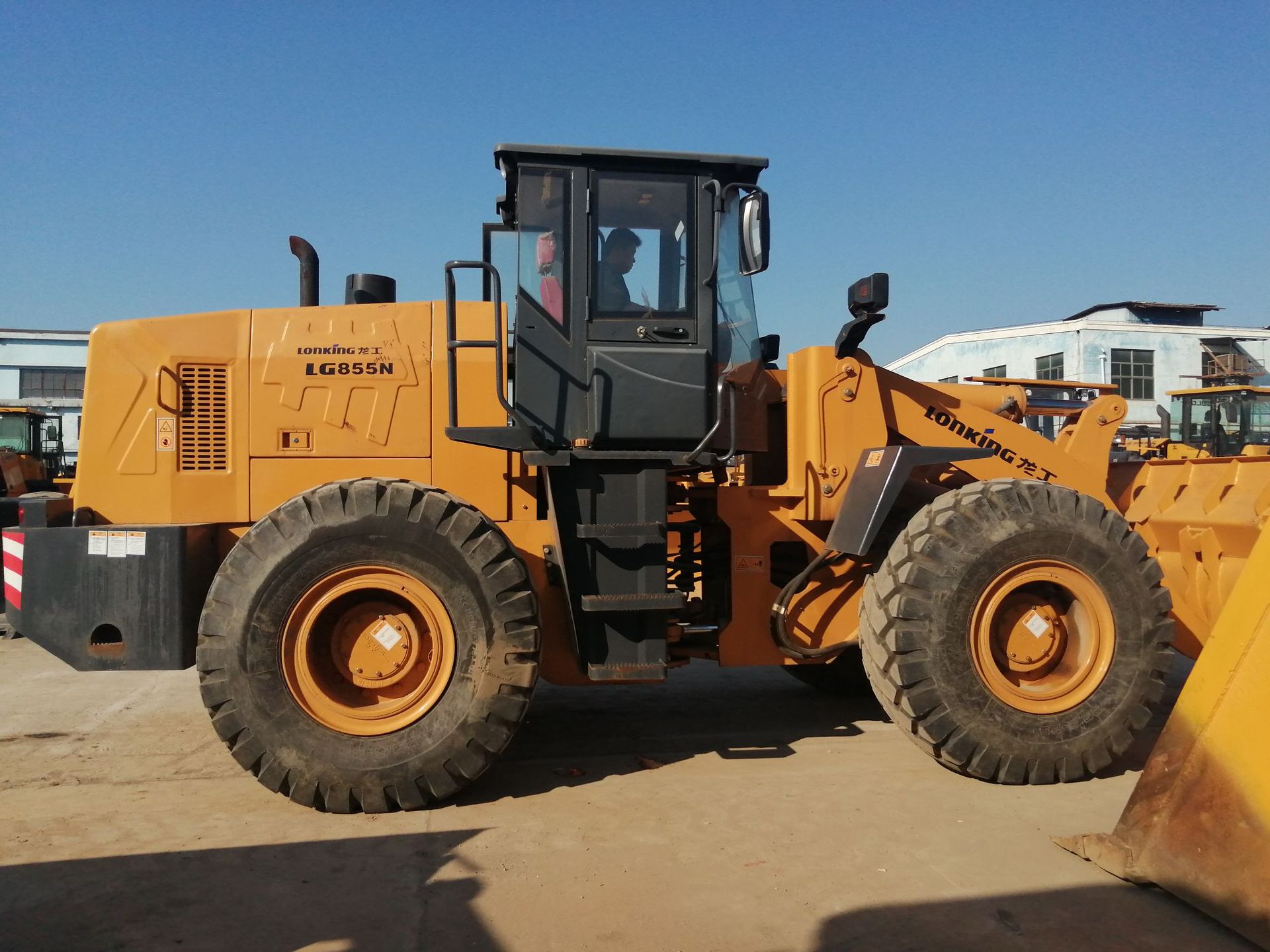 二手装载机 九成新龙工855n电喷铲车 几百小时全国包送