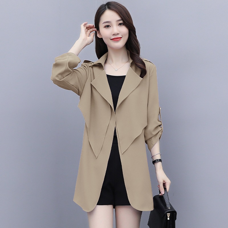风衣外套女2022年新款春装短款今年流行气质小个子显瘦轻熟大衣